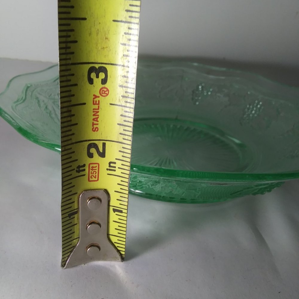 uranium green depression glass bowl grape motif glowy glass - Picture 10 of 12